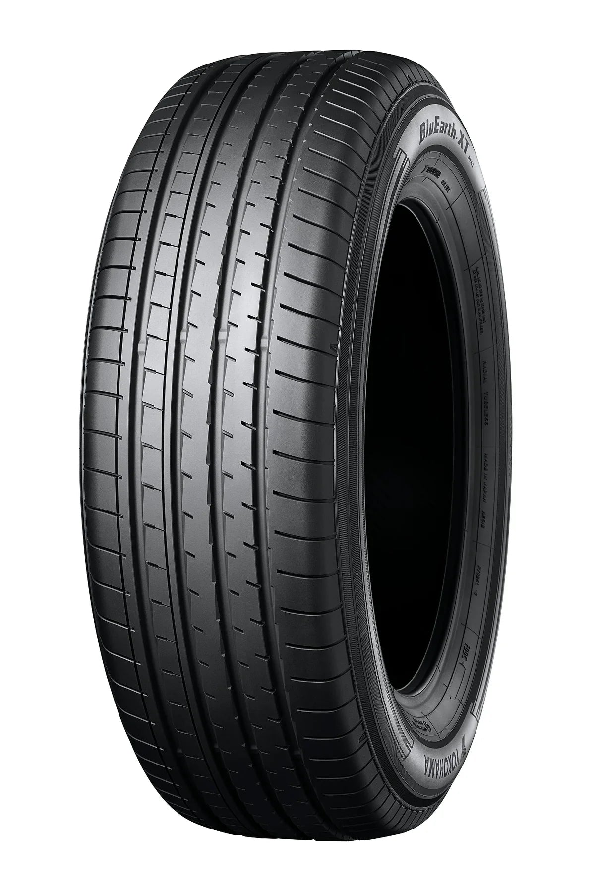 Yokohama Bluearth-Xt AE61 Rpb 235/55-18