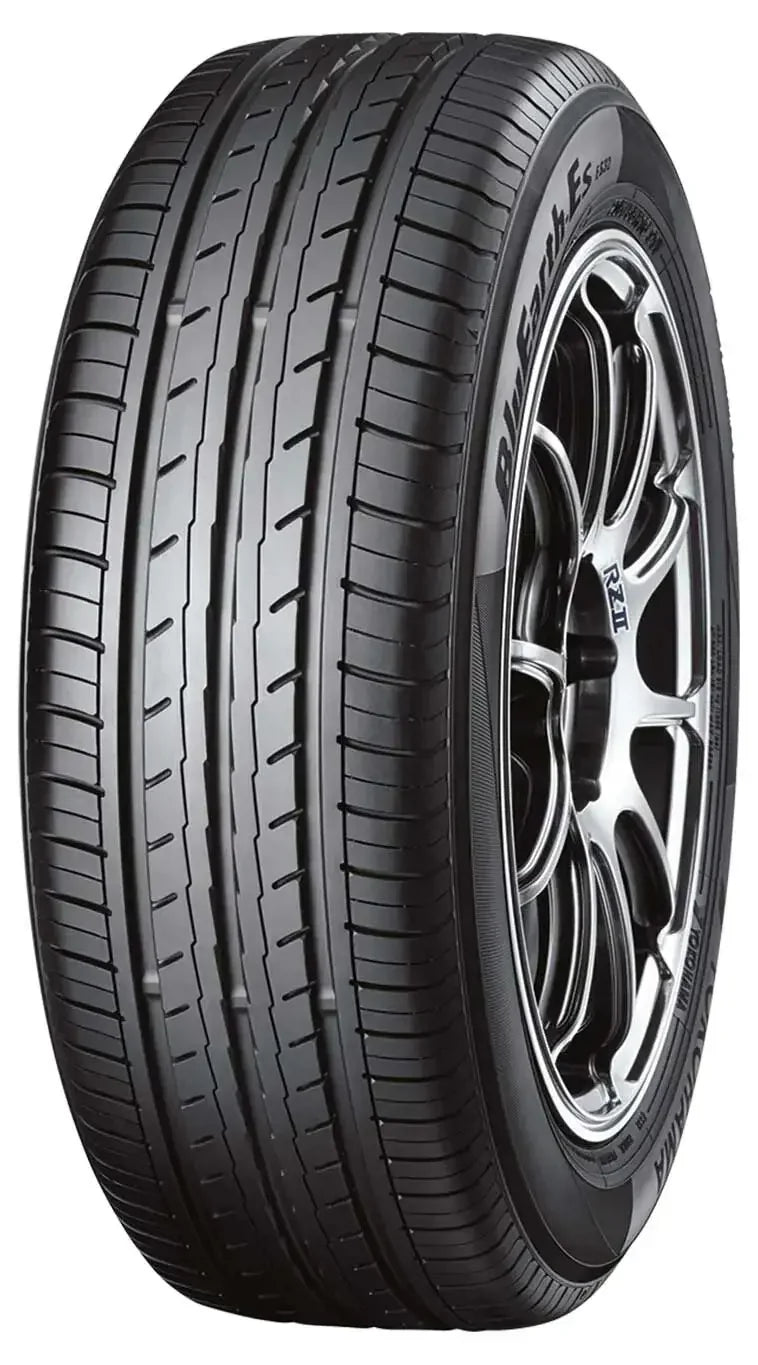 Yokohama Bluearth ES32 215/60-16